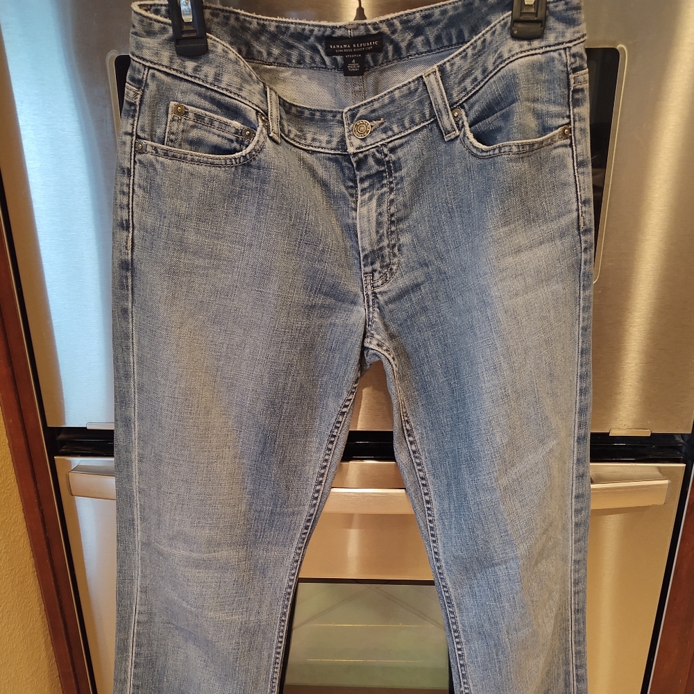 Banana Republic classic low rise bootcut jeans